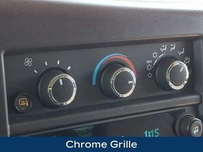 2025 Chevrolet Express Passenger 1LT