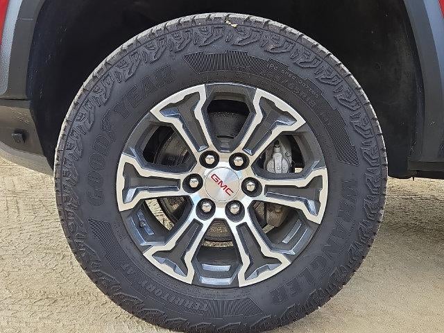 2024 GMC Canyon AT4