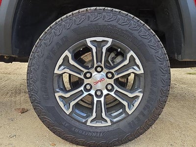 2024 GMC Canyon AT4