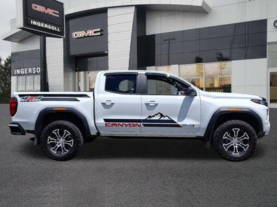 2024 GMC Canyon AT4