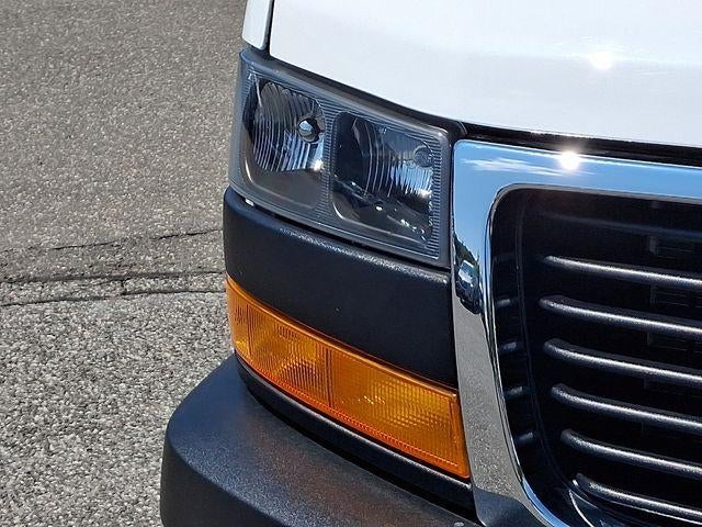 2024 GMC Savana Cargo 2500 Base