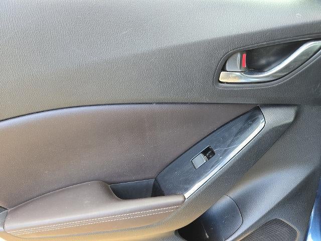 2018 Mazda Mazda3 5-Door Touring