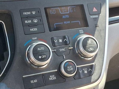2020 Toyota Sienna XLE