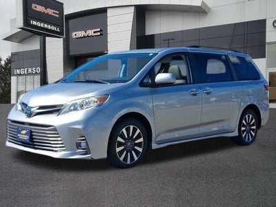 2020 Toyota Sienna XLE