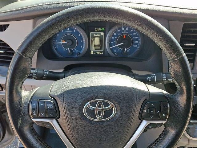 2020 Toyota Sienna XLE
