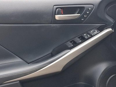 2018 Lexus IS 