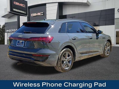 2024 Audi Q8 e-tron Prestige