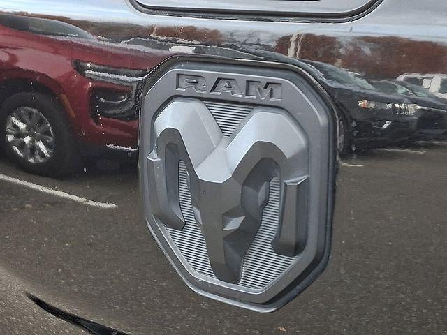 2021 RAM 1500 Big Horn Crew Cab 4x4 5'7" Box