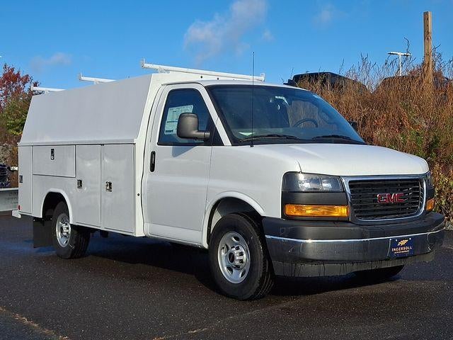 2025 GMC Savana Cutaway 3500 Base