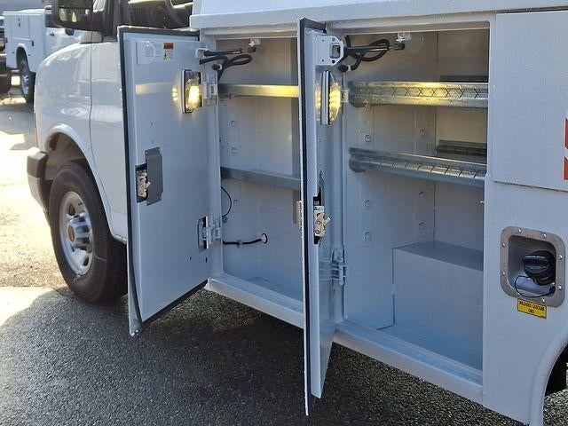 2025 GMC Savana Cutaway 3500 Base