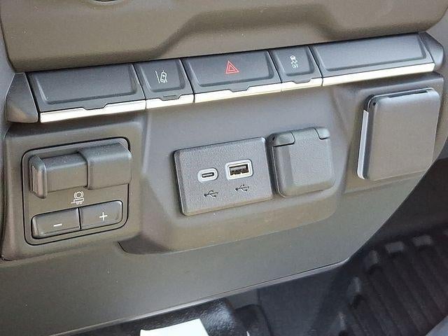 2025 GMC Sierra 3500 HD Chassis Cab Pro