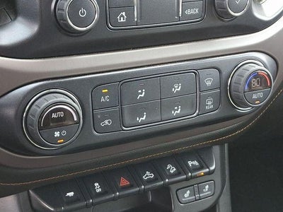 2022 GMC Canyon AT4 - Leather