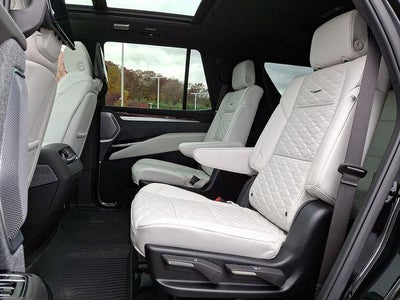 2025 Cadillac Escalade Sport Platinum