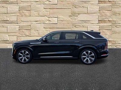 2025 Cadillac ESCALADE IQ Luxury 2