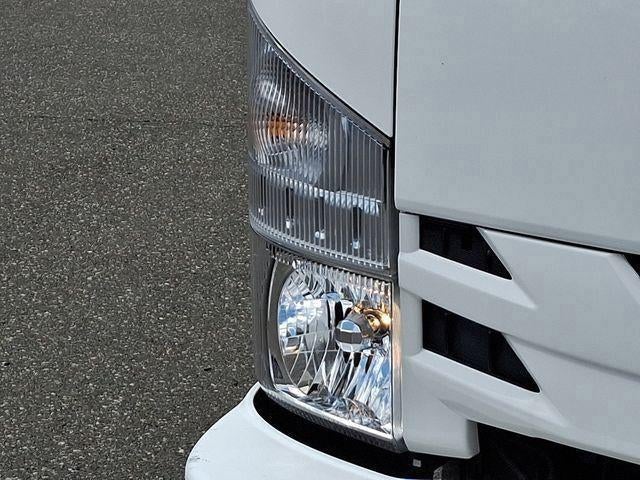 2022 Chevrolet Low Cab Forward 4500 2WD Reg Cab 132.5"