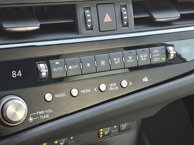 2023 Lexus ES 350 F SPORT Handling