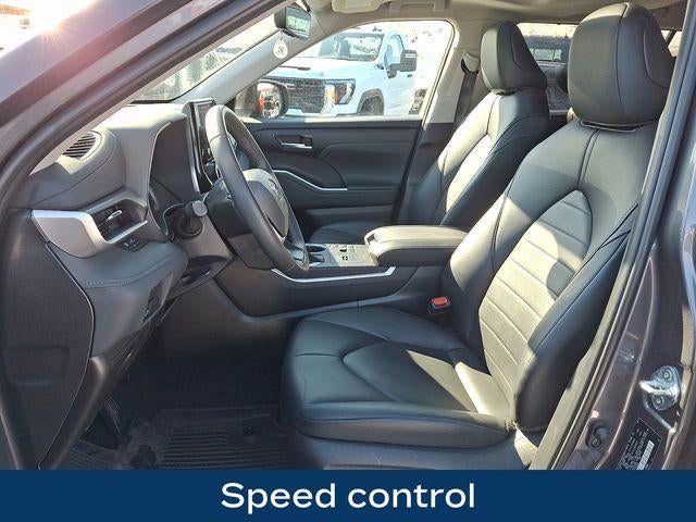 2023 Toyota Highlander Hybrid XLE