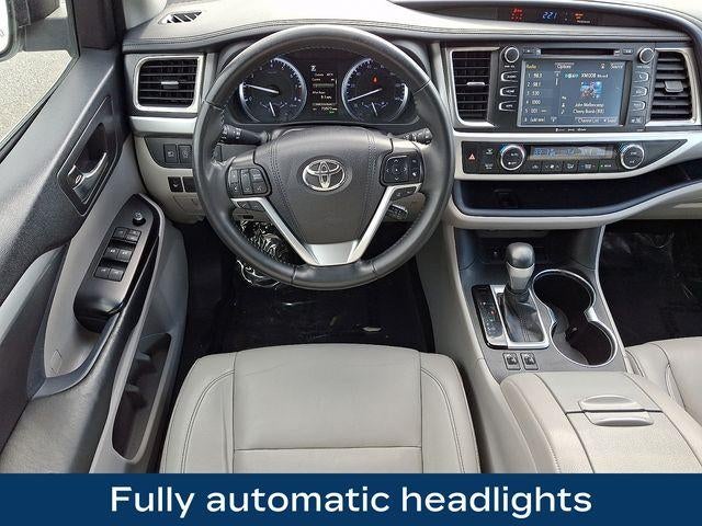 2019 Toyota Highlander SE