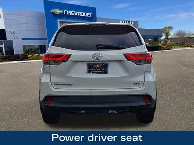 2019 Toyota Highlander SE