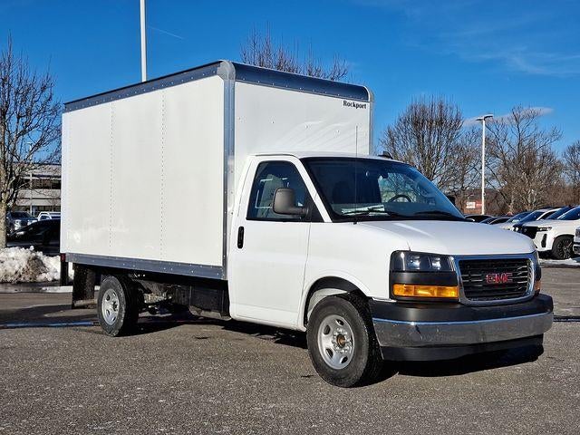2025 GMC Savana Cutaway 3500 Base
