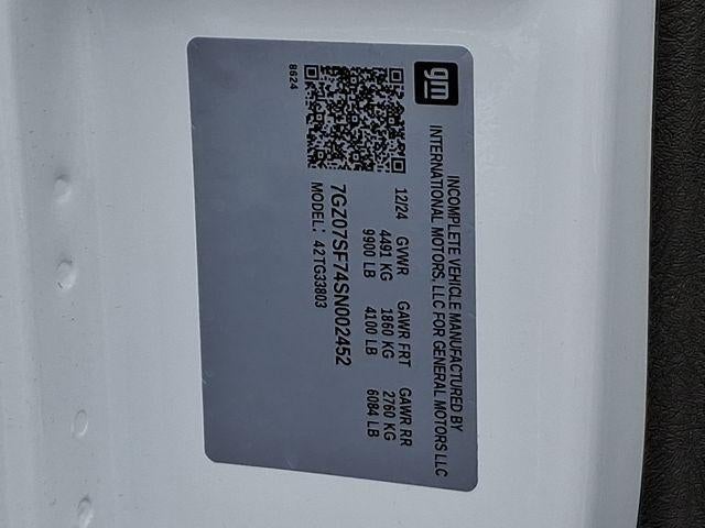 2025 GMC Savana Cutaway 3500 Base