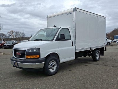 2025 GMC Savana Cutaway 3500 Base