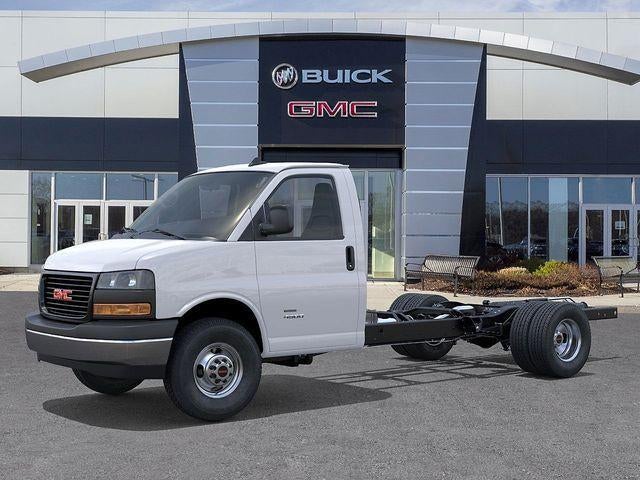 2025 GMC Savana Cutaway 3500 Base