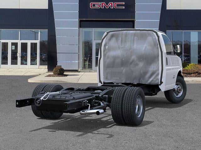 2025 GMC Savana Cutaway 3500 Base