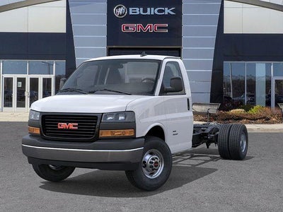 2025 GMC Savana Cutaway 3500 Base
