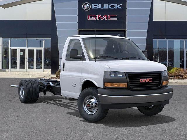 2025 GMC Savana Cutaway 3500 Base