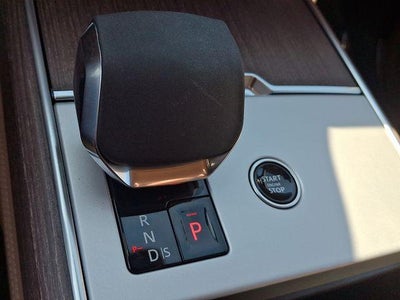 2025 Land Rover Range Rover P400 SE