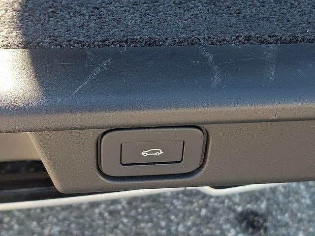 2025 Land Rover Range Rover P400 SE