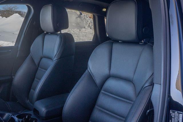 2023 Porsche Macan Base