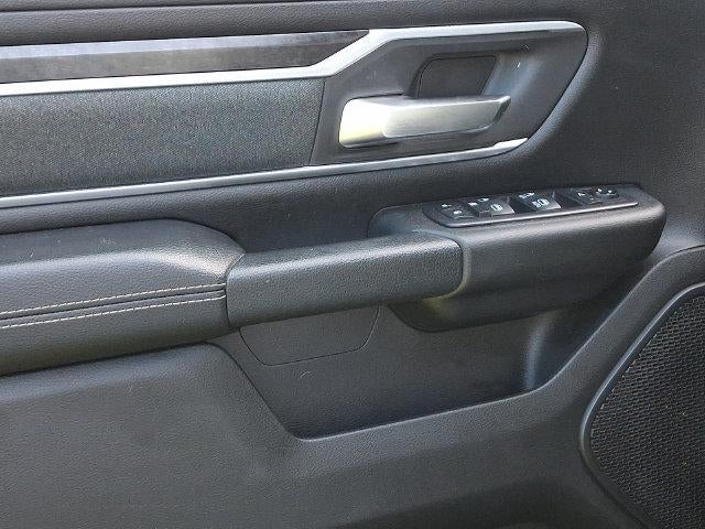 2020 RAM 1500 Big Horn Crew Cab 4x4 5'7" Box