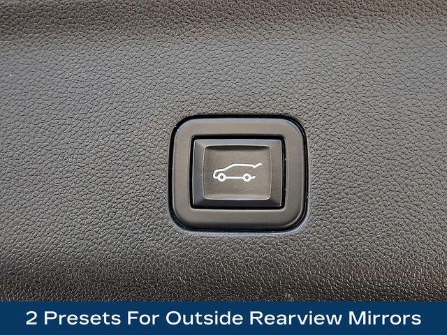 2022 GMC Yukon XL AT4