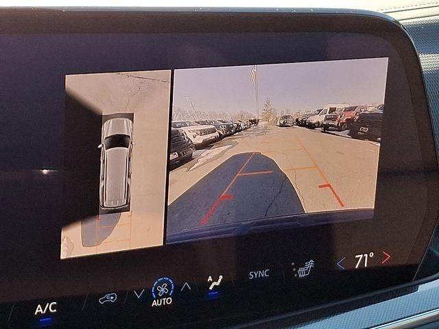 2025 Chevrolet Suburban RST