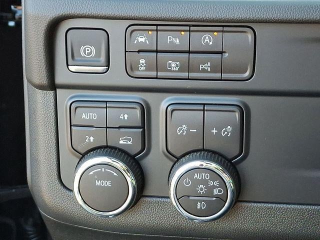 2025 Chevrolet Suburban RST