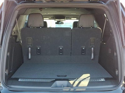 2025 Chevrolet Suburban RST