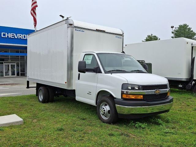 2025 Chevrolet Express Cutaway 4500 Base