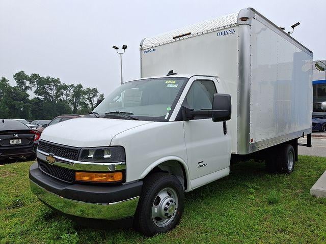 2025 Chevrolet Express Cutaway 4500 Base