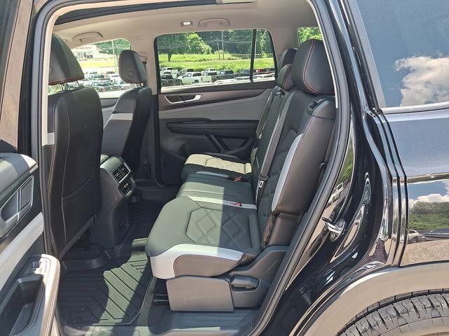 2024 Volkswagen Atlas 2.0T Peak Edition SEL