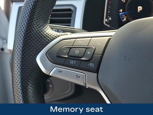 2023 Volkswagen Atlas 3.6L V6 SEL R-Line Black