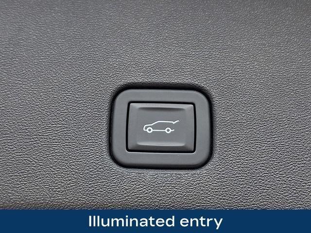 2025 Cadillac OPTIQ Luxury 2
