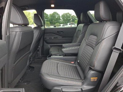 2025 Nissan Pathfinder Rock Creek 4WD
