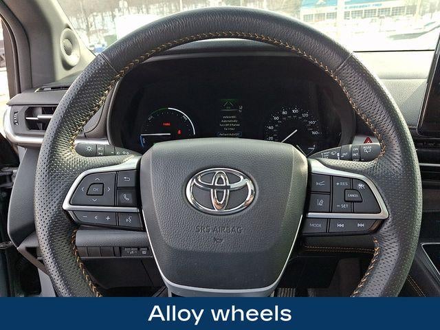 2024 Toyota Sienna Woodland Edition