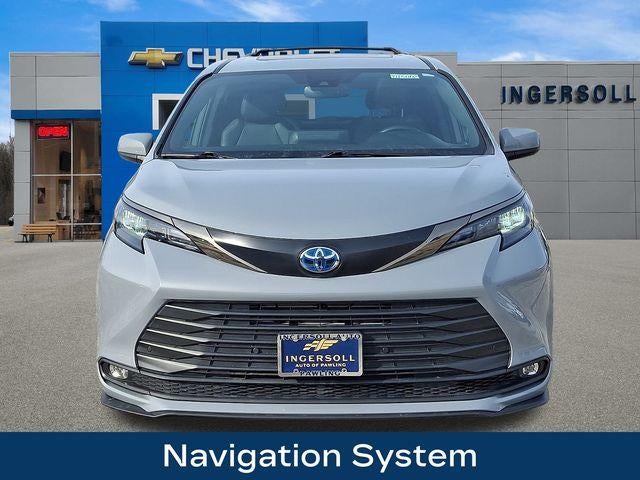 2024 Toyota Sienna Woodland Edition