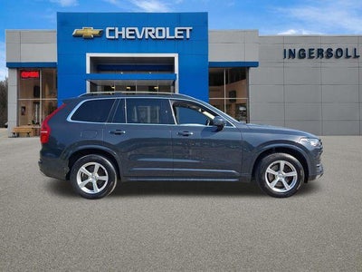 2016 Volvo XC90 T5 Momentum