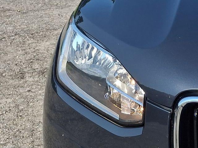 2016 Volvo XC90 T5 Momentum