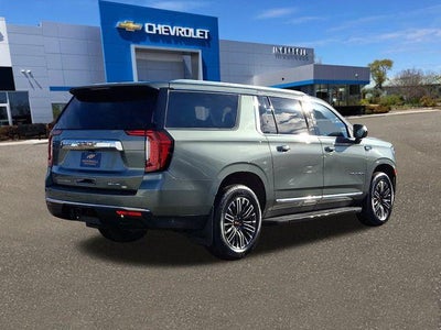 2023 GMC Yukon XL SLT