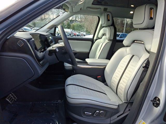 2024 RIVIAN R1S Adventure